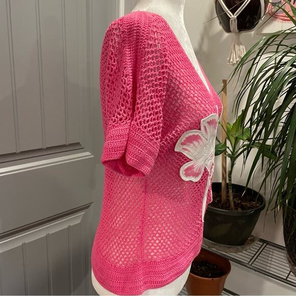 Vintage TESS Honolulu Pink Crochet Hibiscus Top V neck Short Sleeve Size Small - Picture 3 of 8